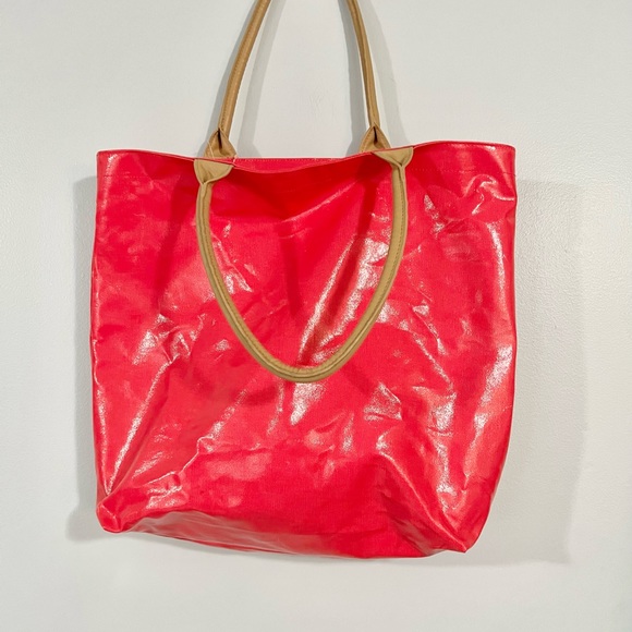 Large Victoria’s Secret tote - Picture 5 of 9